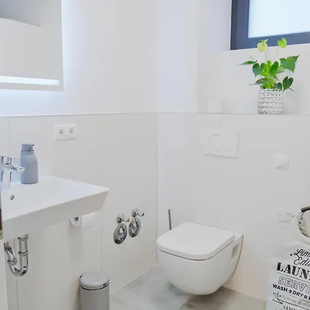 Untergeschoss Mit Stil Modern, Ruhig & Mit Terrasse Apartman Stutensee