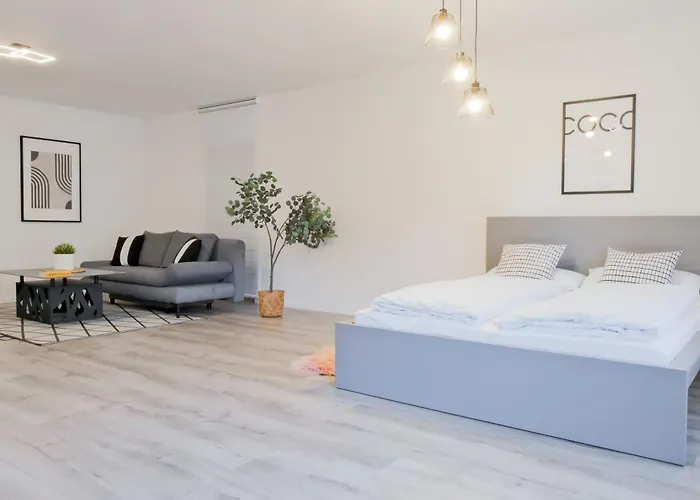Apartment Untergeschoss Mit Stil Modern, Ruhig & Mit Terrasse Stutensee