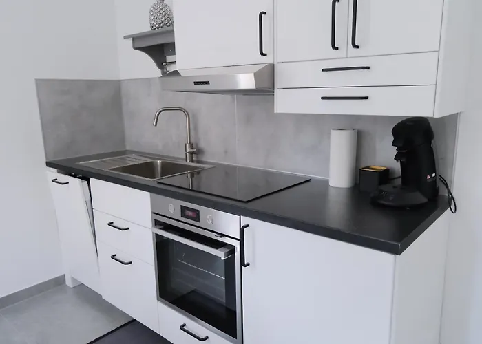 Untergeschoss Mit Stil Modern, Ruhig & Mit Terrasse